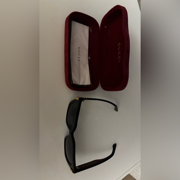 Gucci Black and Gold Glasses - Picture 1 of 2